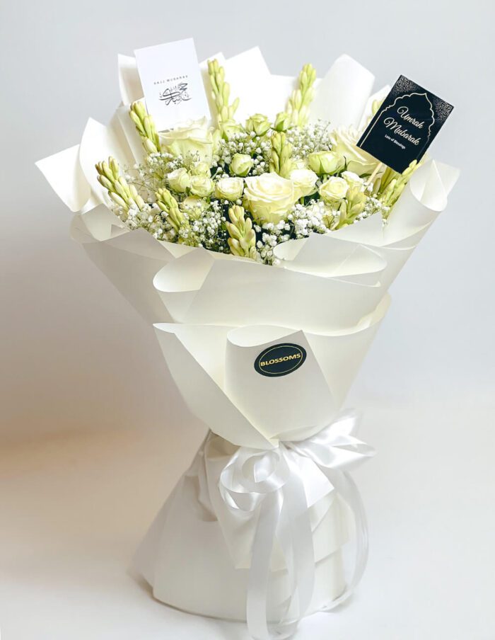 Umrah Mubarak flowers, boutique flower shop Lahore, flowers for Umrah gift, sacred journey flowers, white lilies and roses bouquet, spiritual journey floral gifts, Umrah gift ideas,